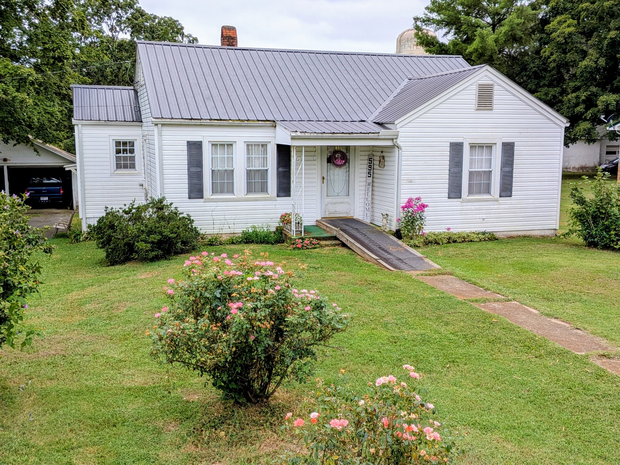 595 Highway 50 Property Photo 1