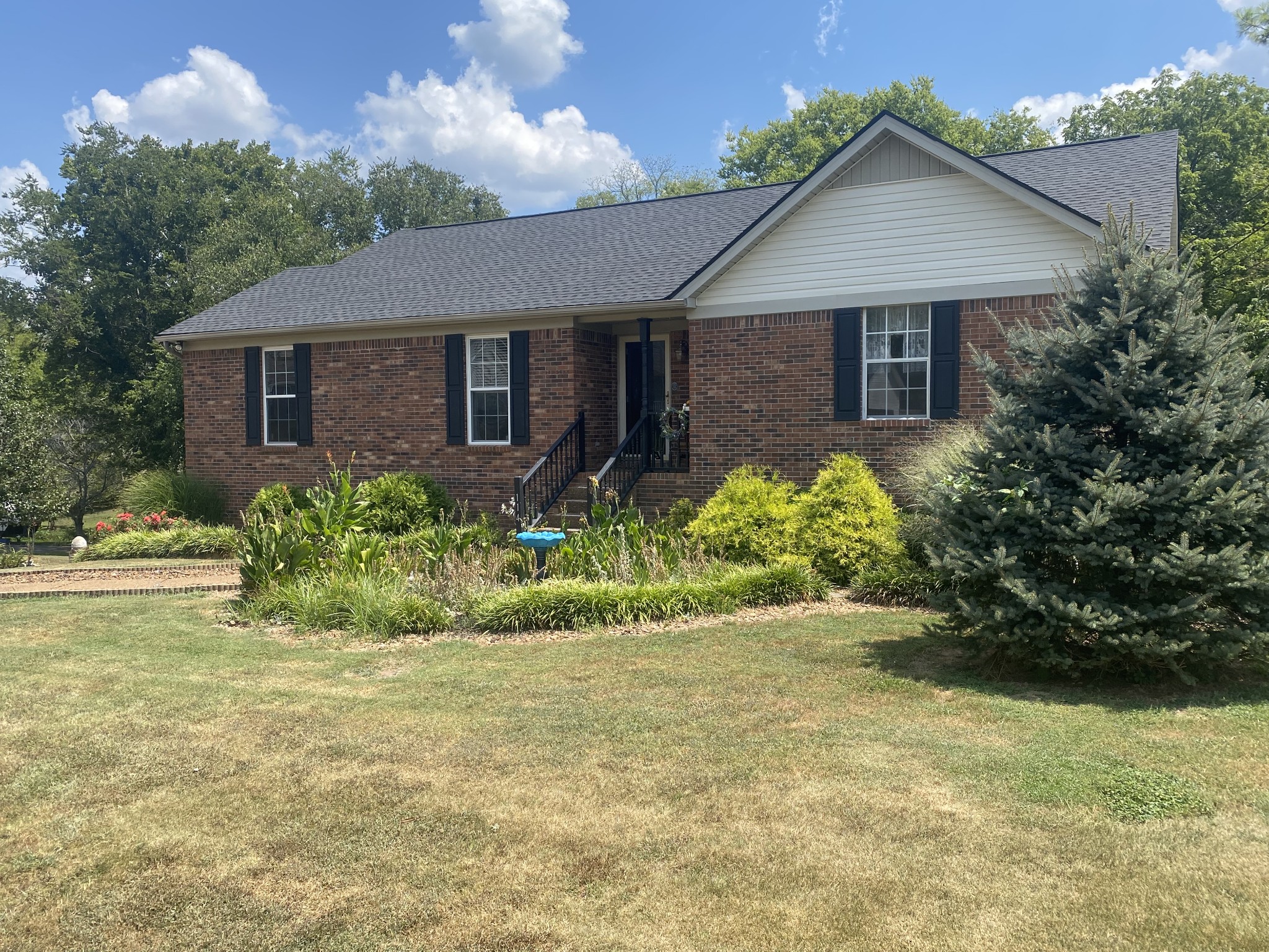 114 Dorman Dr Property Photo 1