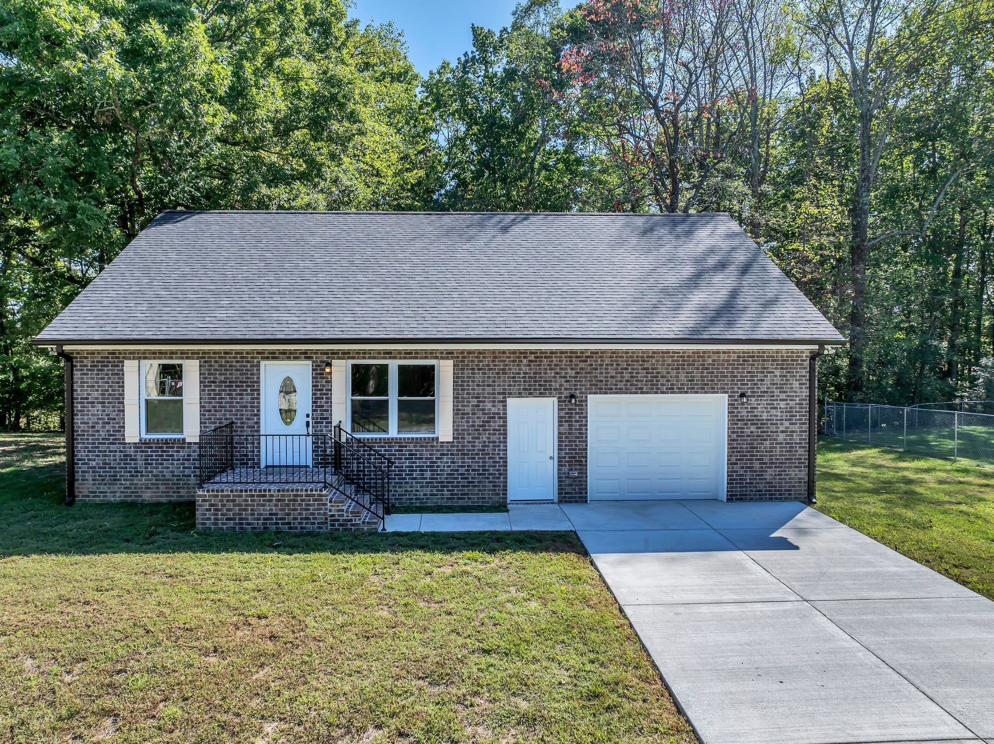 5275 Ridge Rd Property Photo 1
