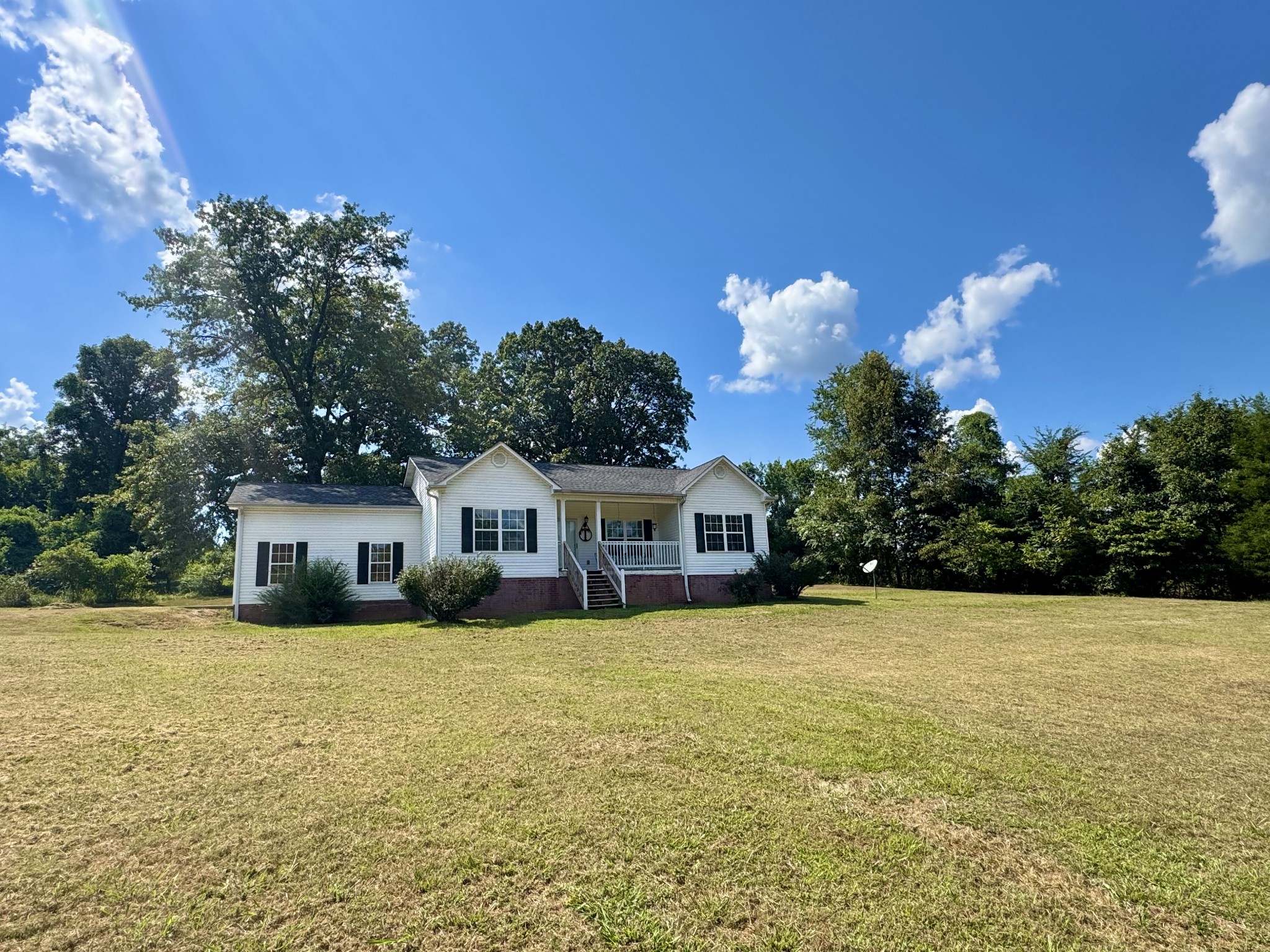 899 Southerland Rd Property Photo 1