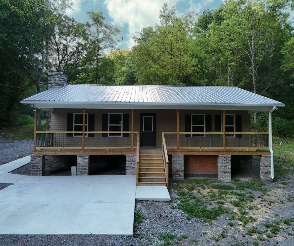 778 Jones Hollow Road Property Photo 1