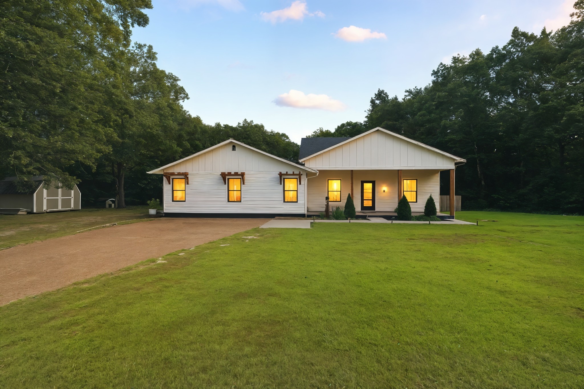 157 Indian Creek Rd Property Photo 1