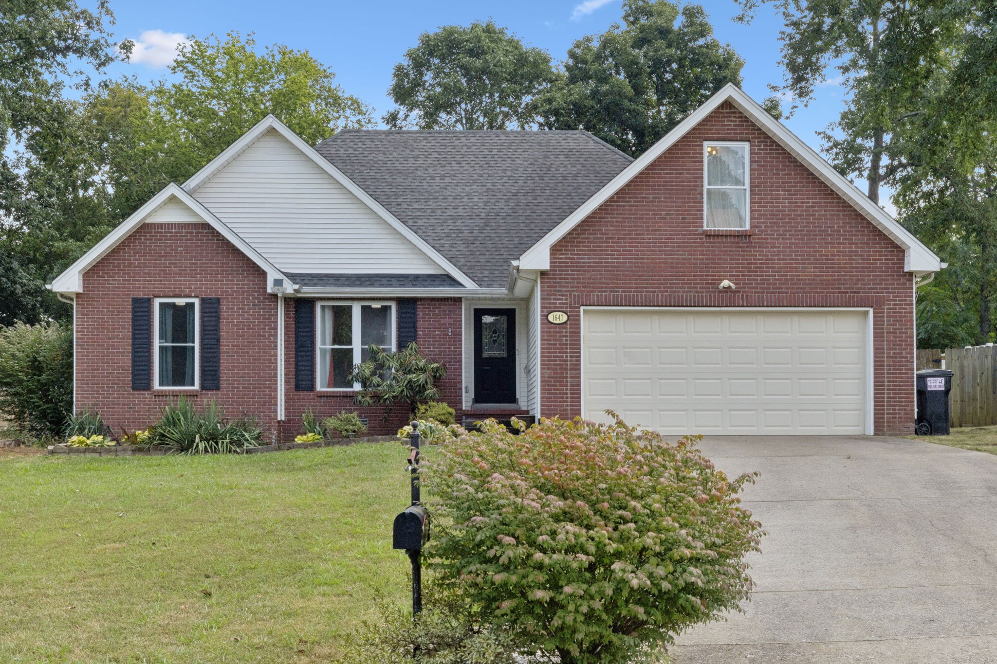 1647 Barrywood Cir, E Property Photo 1