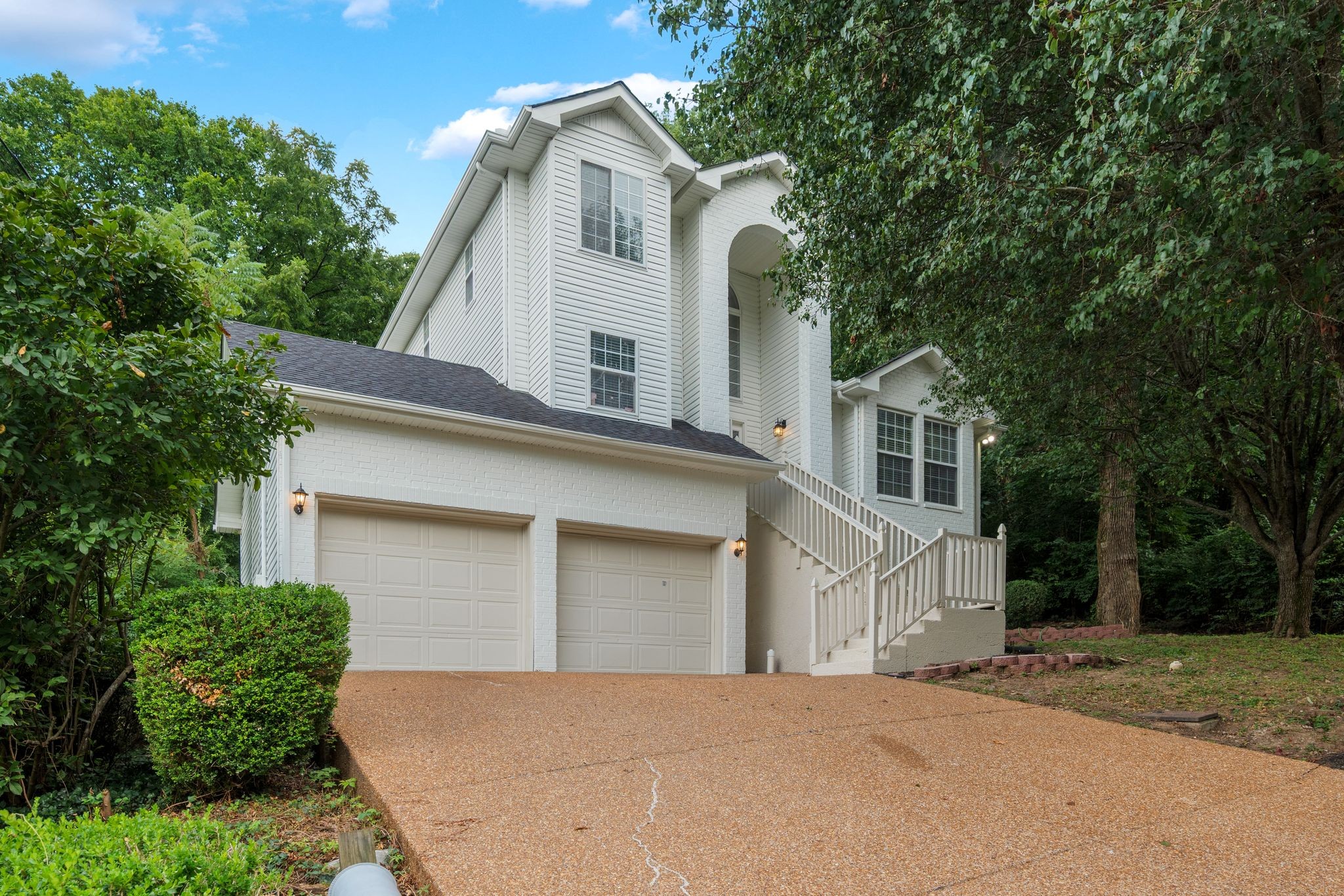 221 Walking Horse Hill Property Photo 1