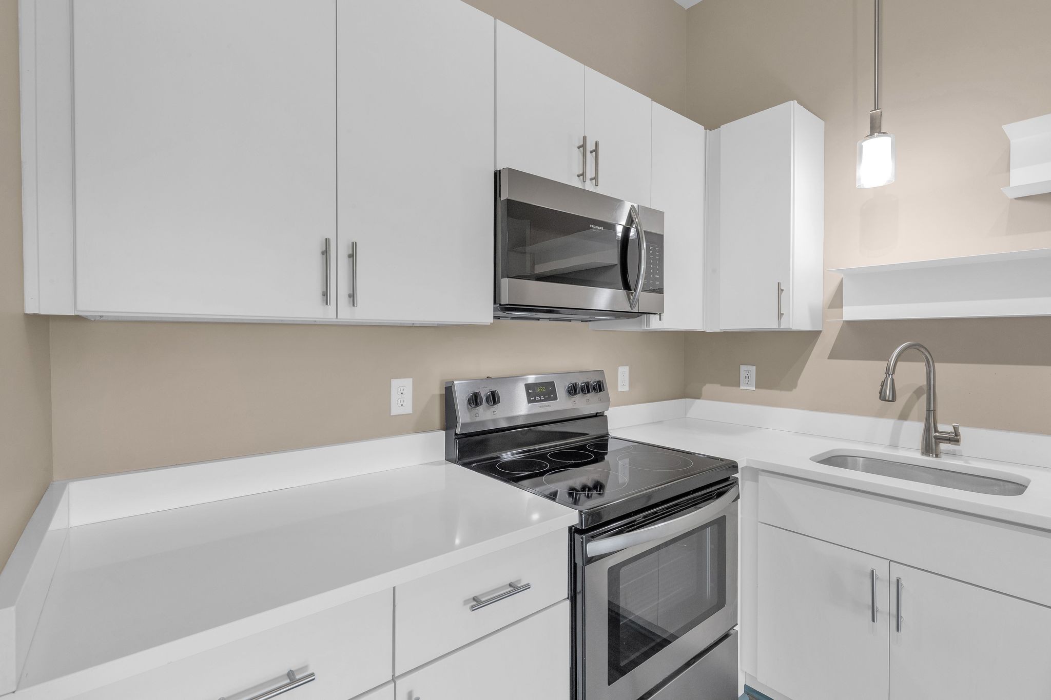 1900 12th Ave, S Property Photo 5