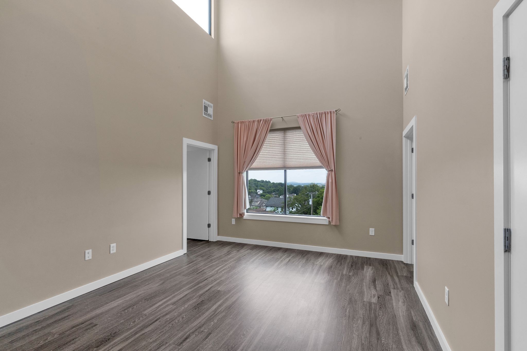 1900 12th Ave, S Property Photo 9