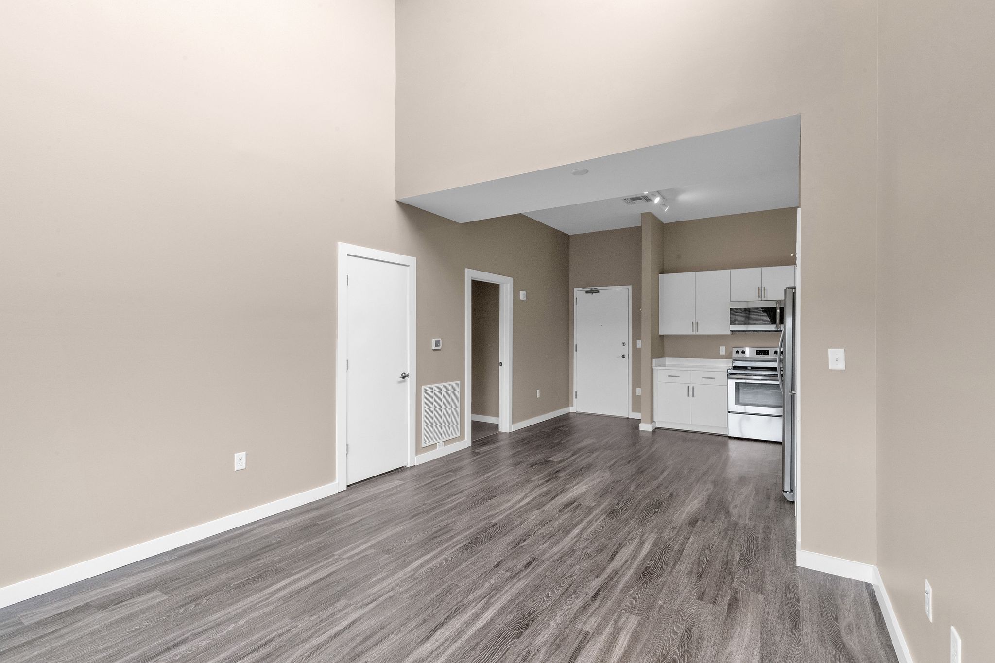 1900 12th Ave, S Property Photo 10