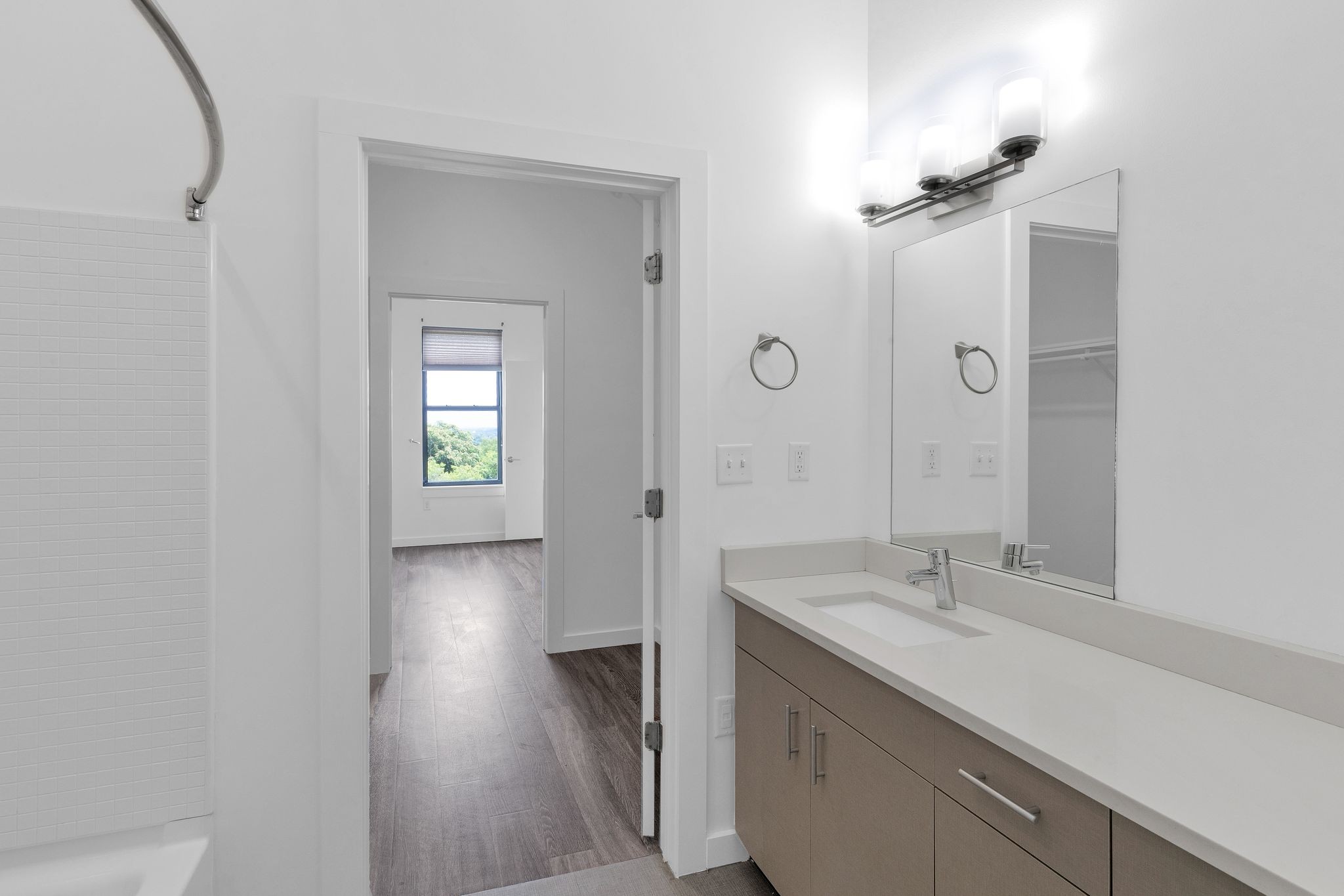 1900 12th Ave, S Property Photo 18