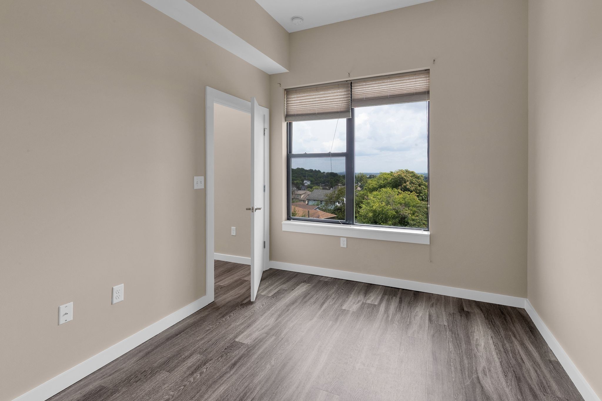 1900 12th Ave, S Property Photo 20