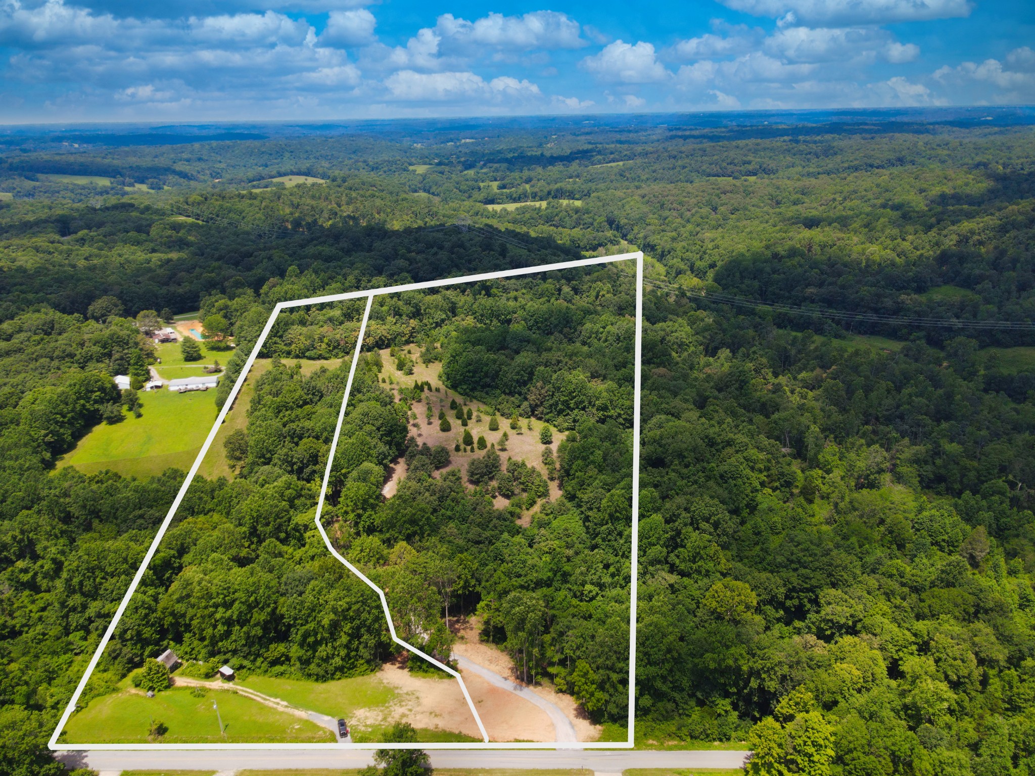 4200 Shiloh Canaan Rd Property Photo 1