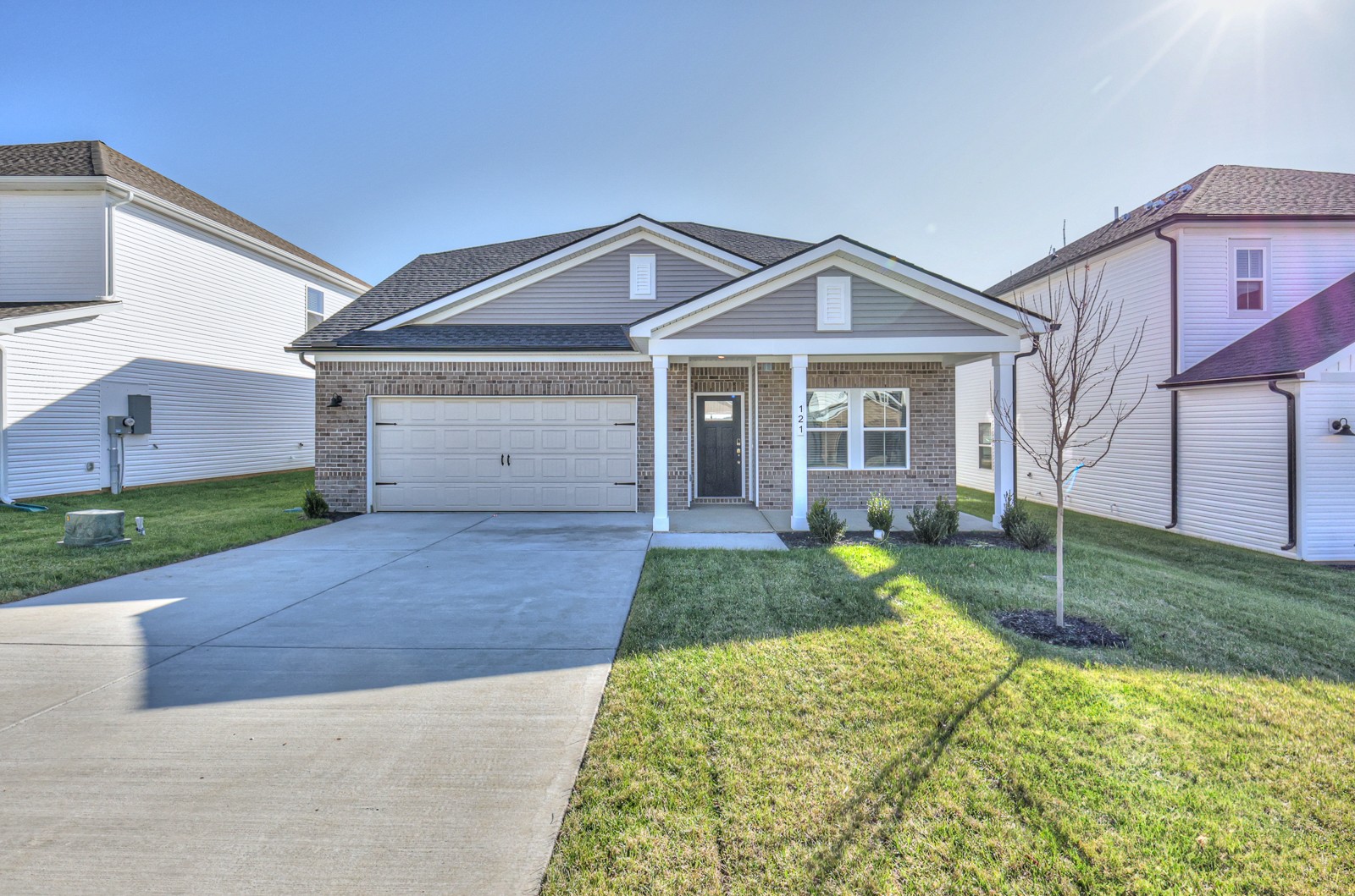 121 Fernbank Ln Property Photo 1