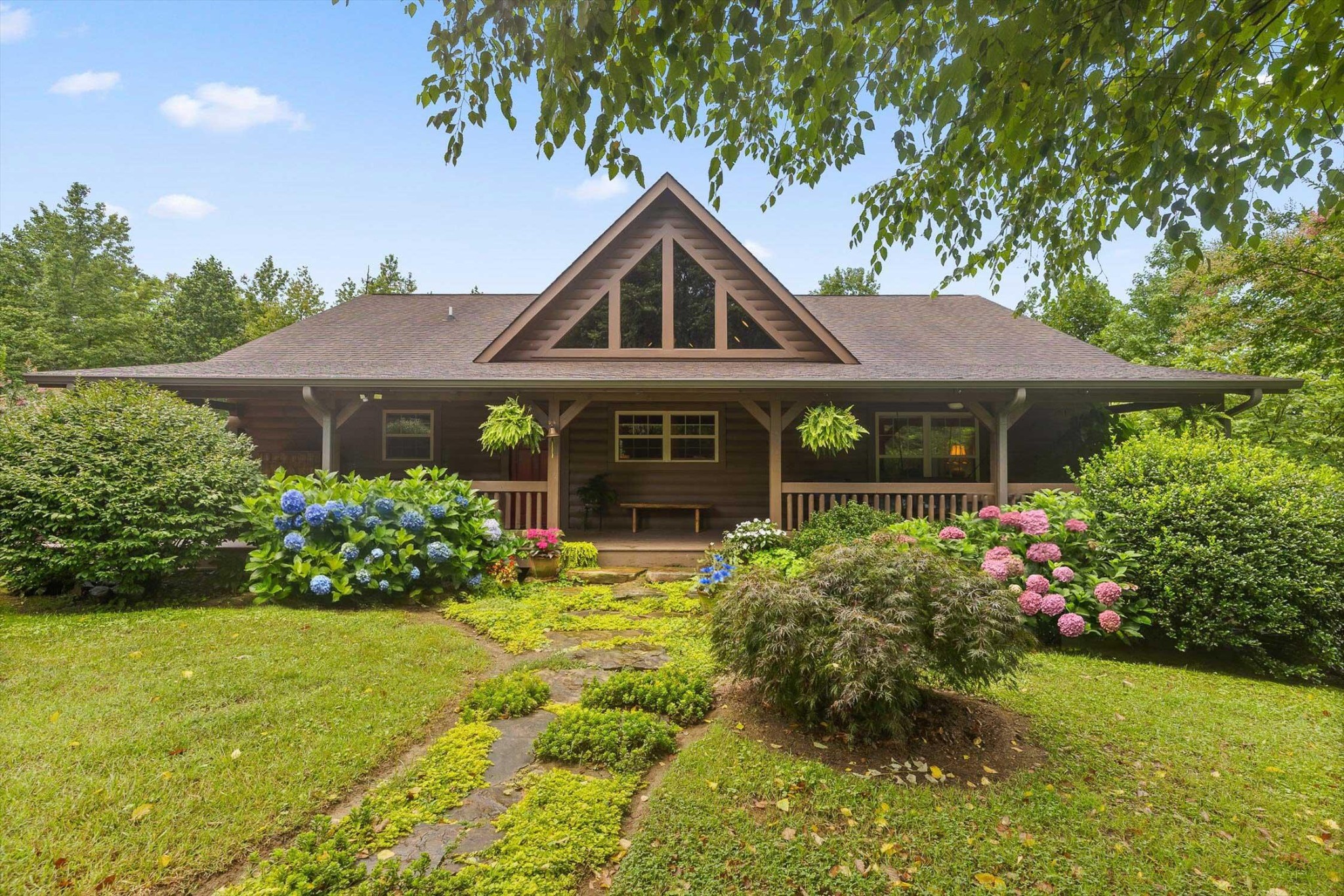 1916 Thunder Ridge Drive Property Photo 1