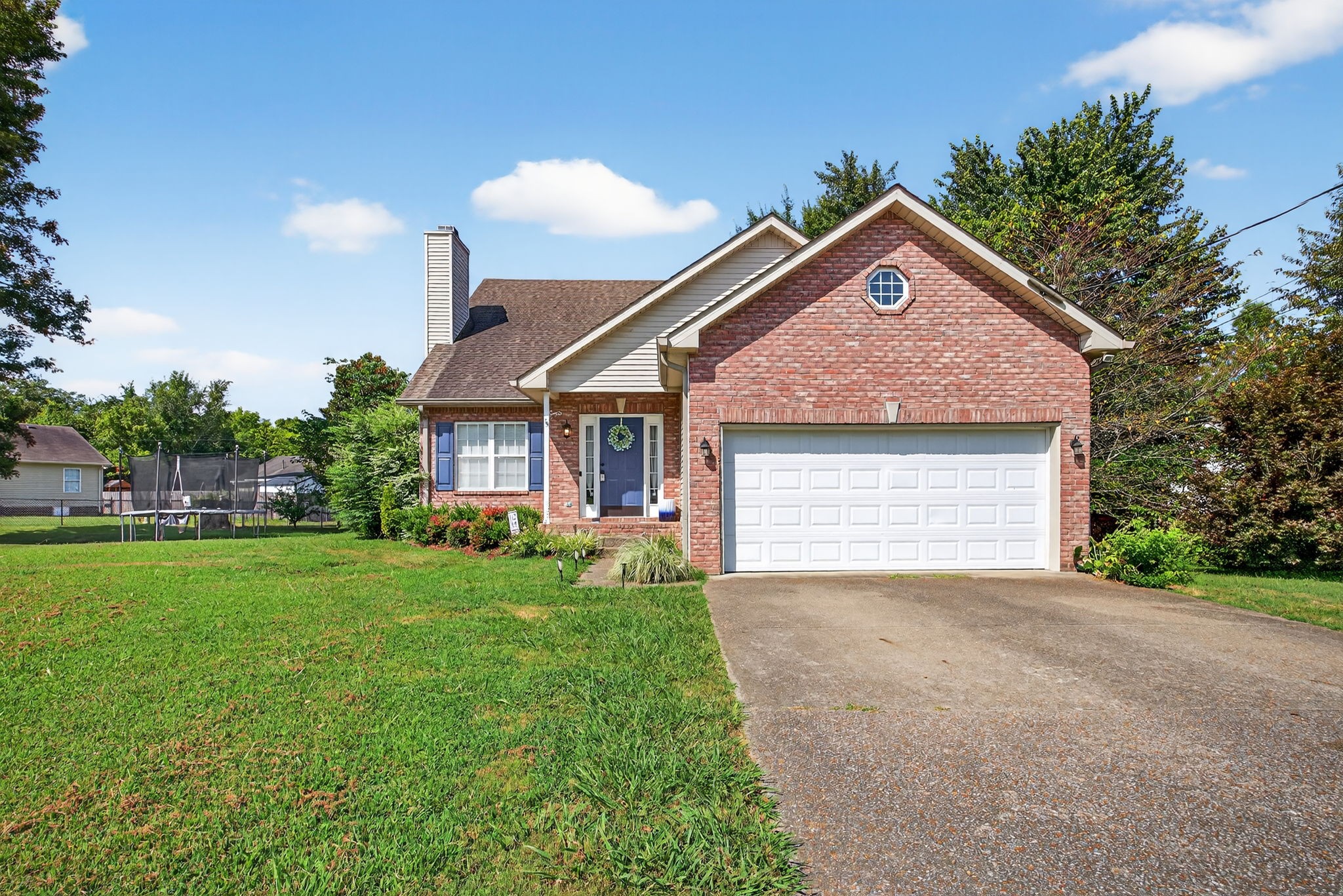 137 Rockland Pl Property Photo 1
