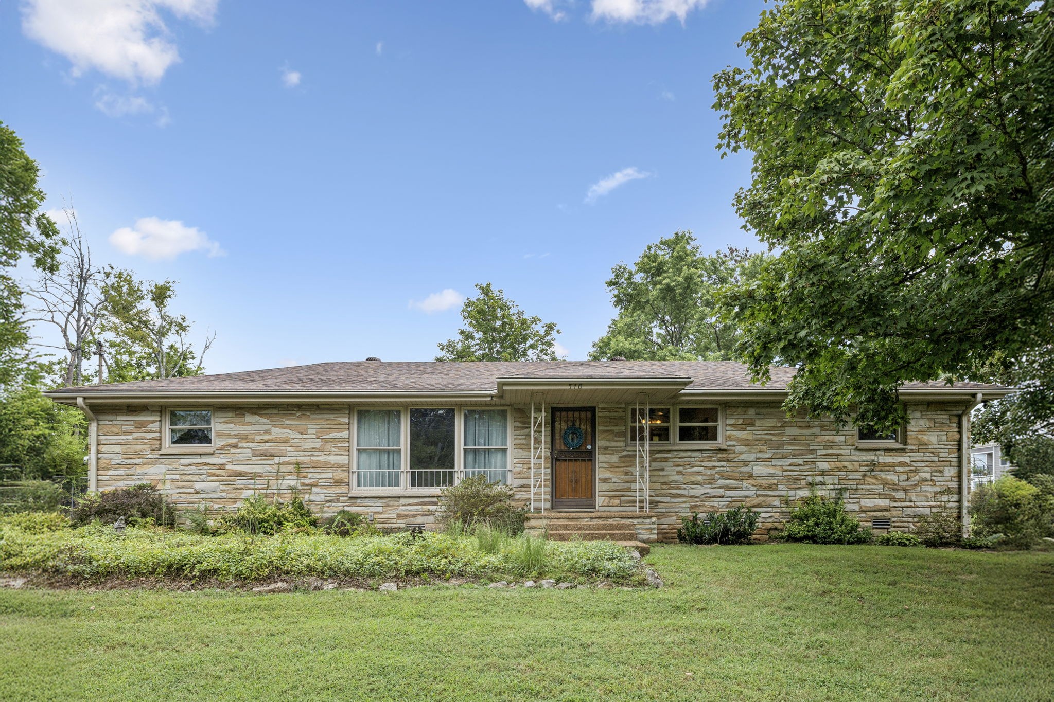 570 Rock Springs Rd Property Photo 1