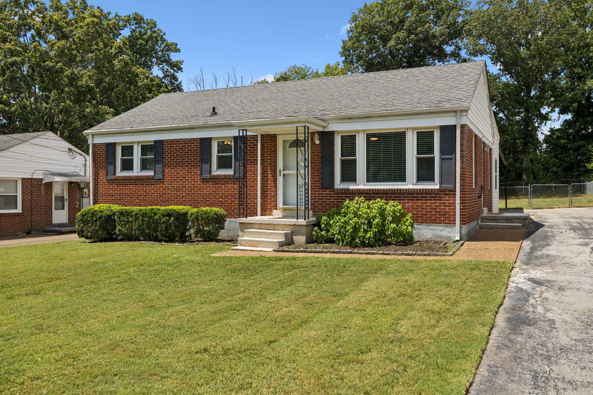 1820 Sunset Ave Property Photo 1