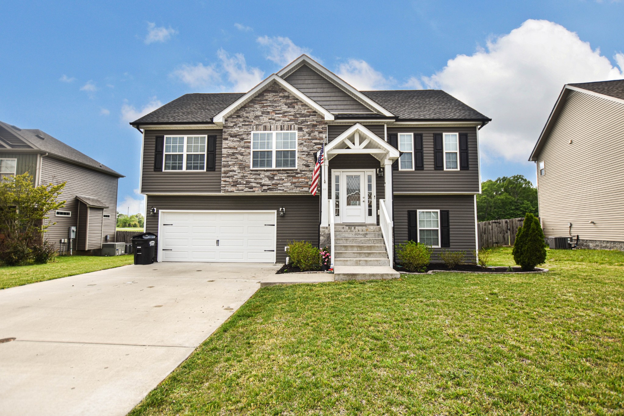 106 Sycamore Hill Drive Property Photo 1