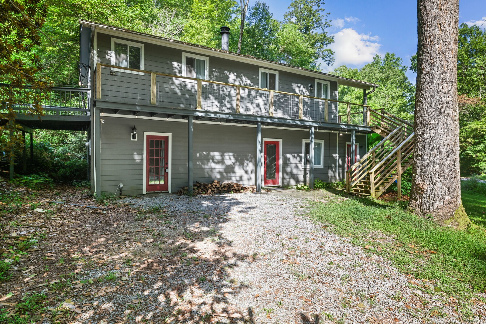 1050 Paint Pony Trl Property Photo 1