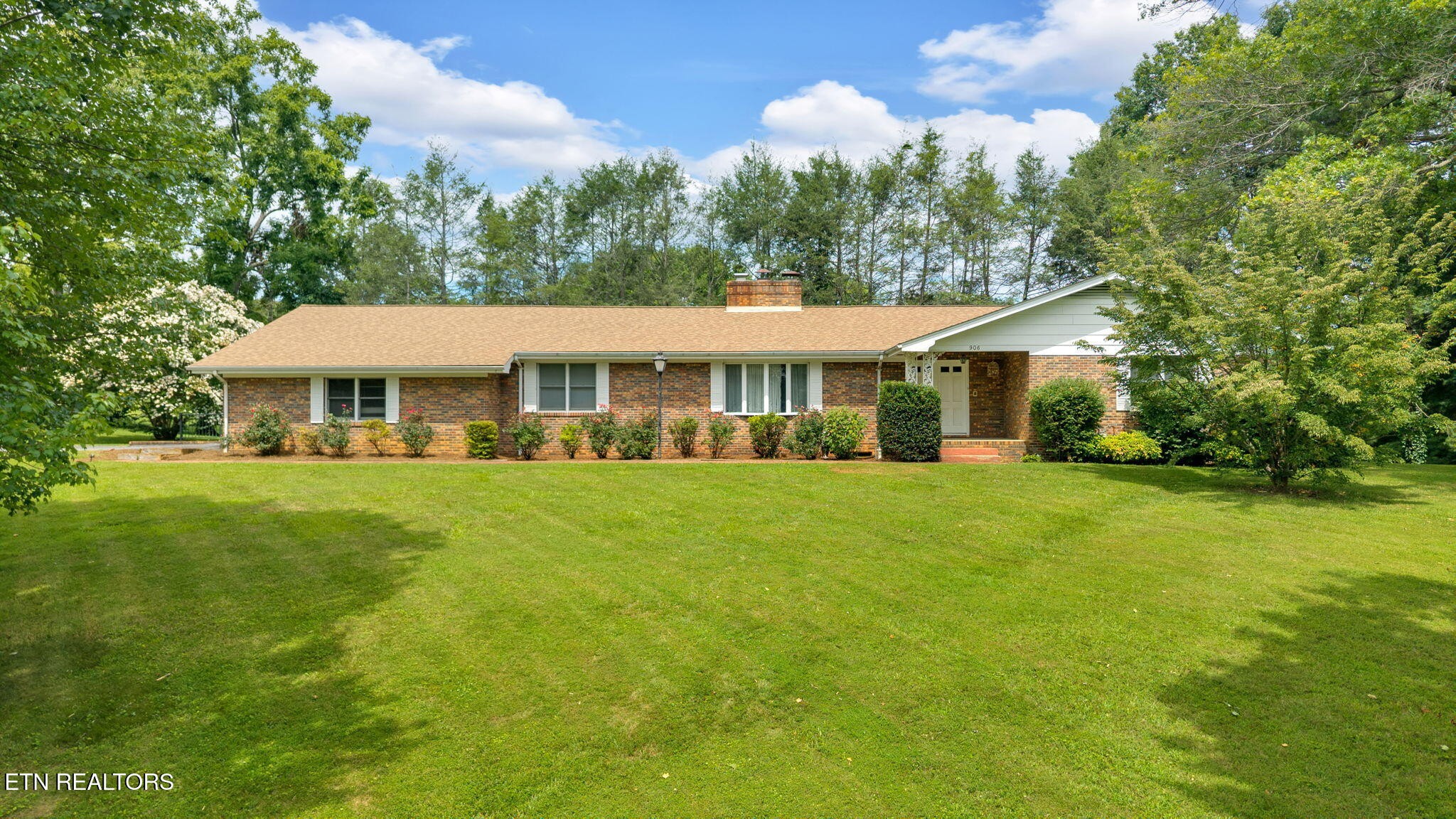 906 Moringside Drive
