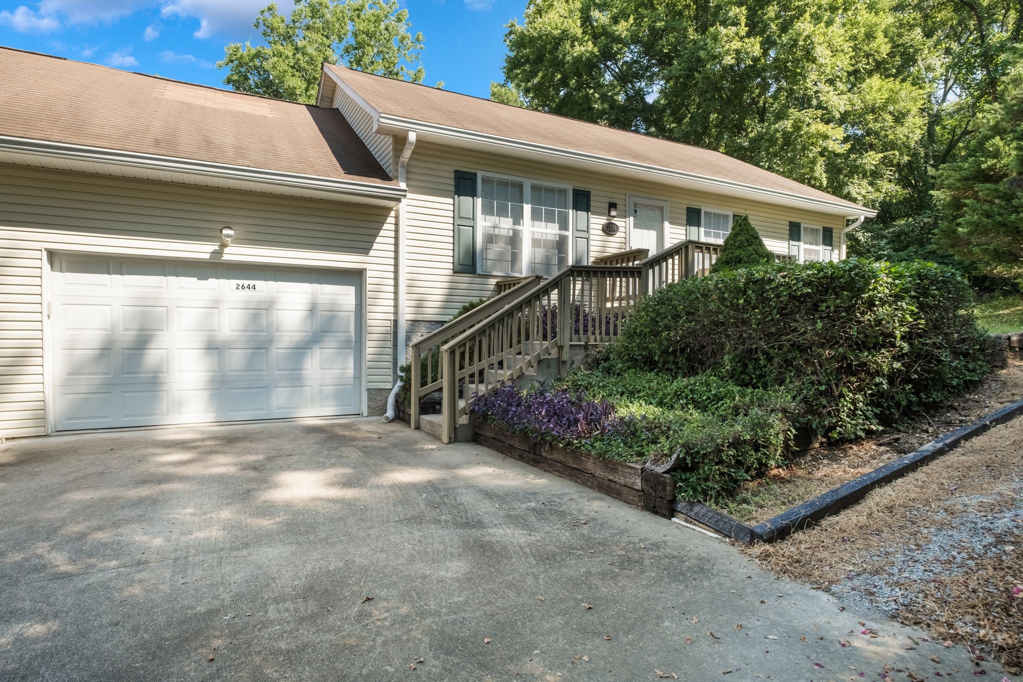 2644 Hibbitts Rd Property Photo 1