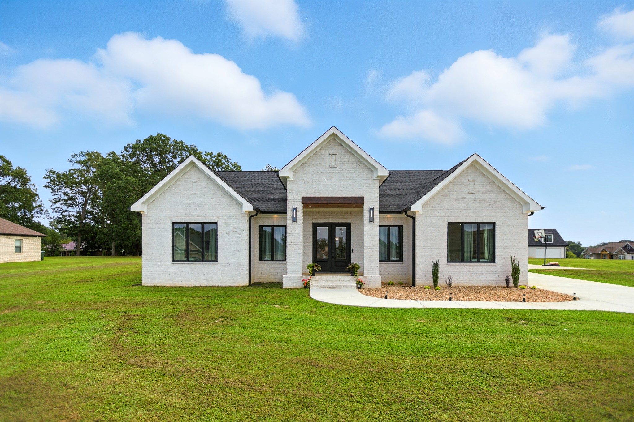 1 Ivy Dr Property Photo 1