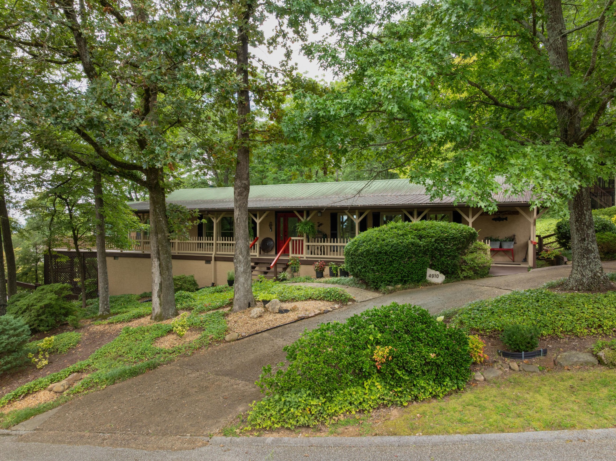 4910 Bal Harbor Circle Property Photo 1