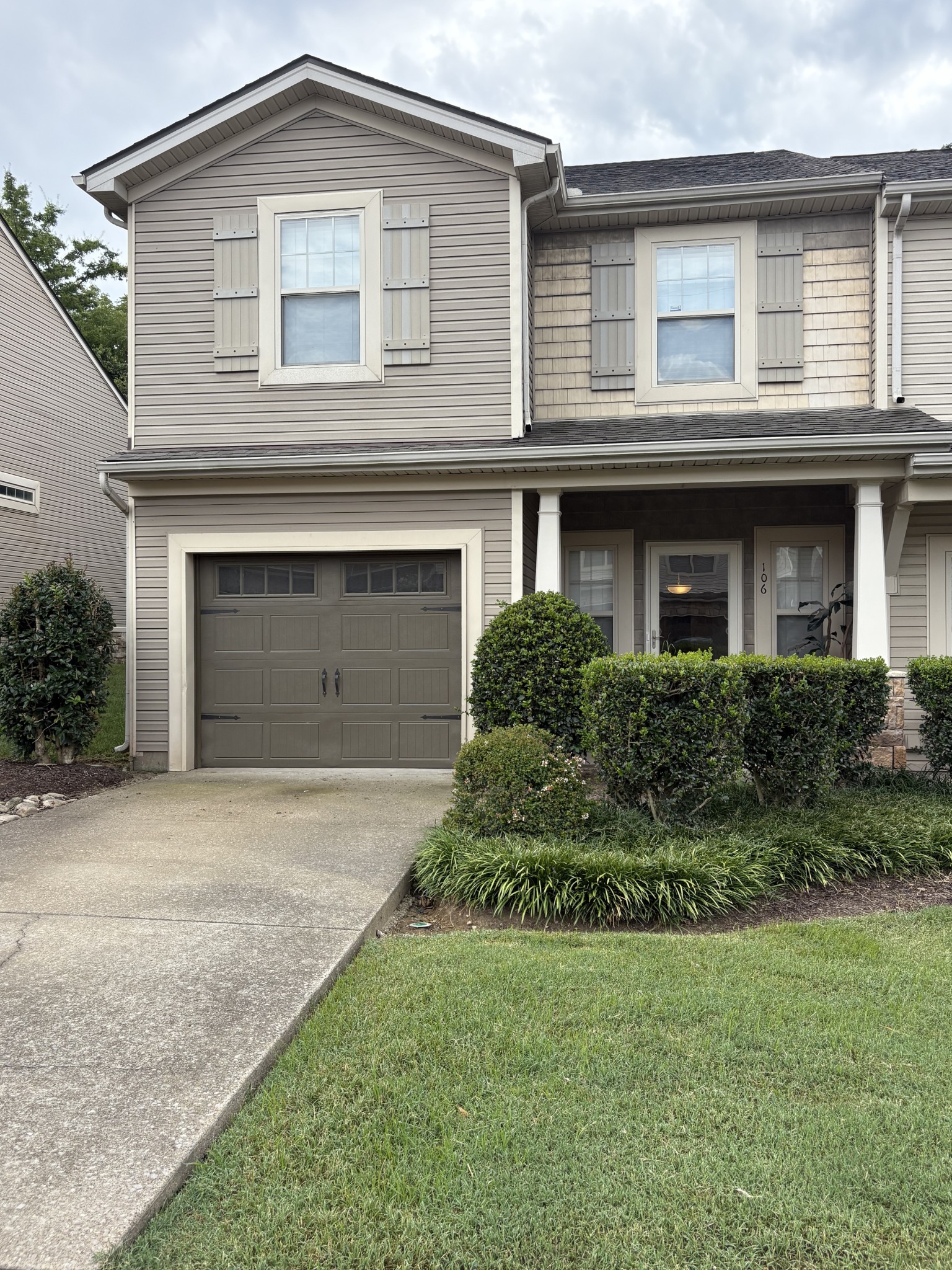 735 Tulip Grove Rd Property Photo 1