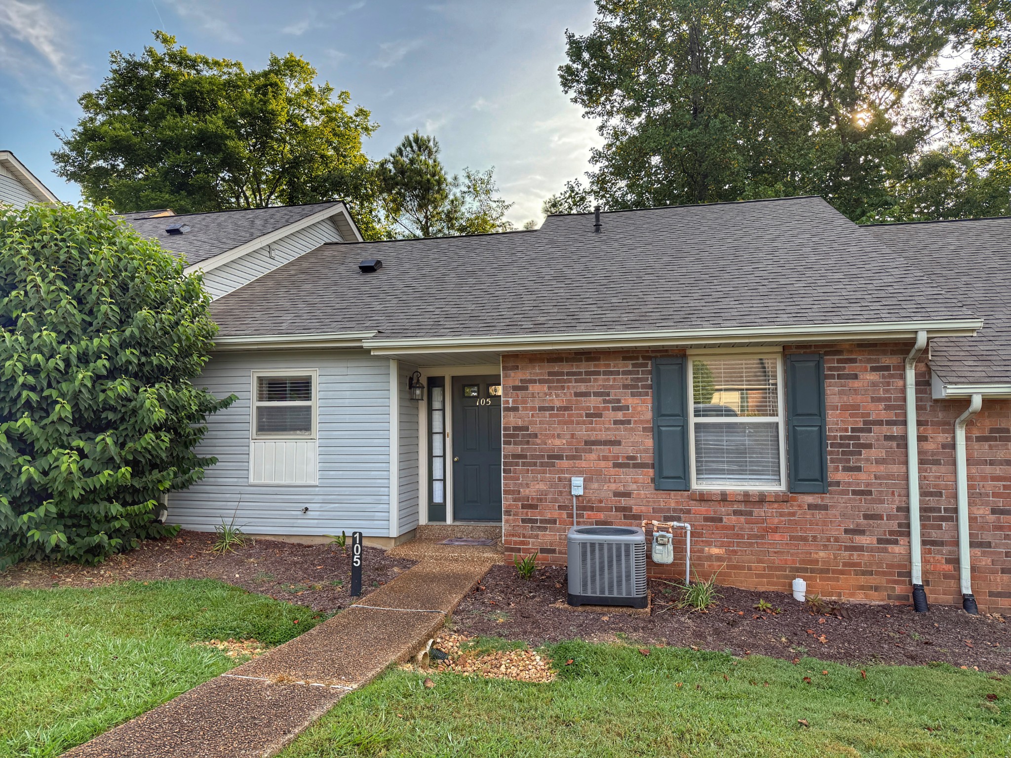 105 Eastdale Lane Property Photo 1