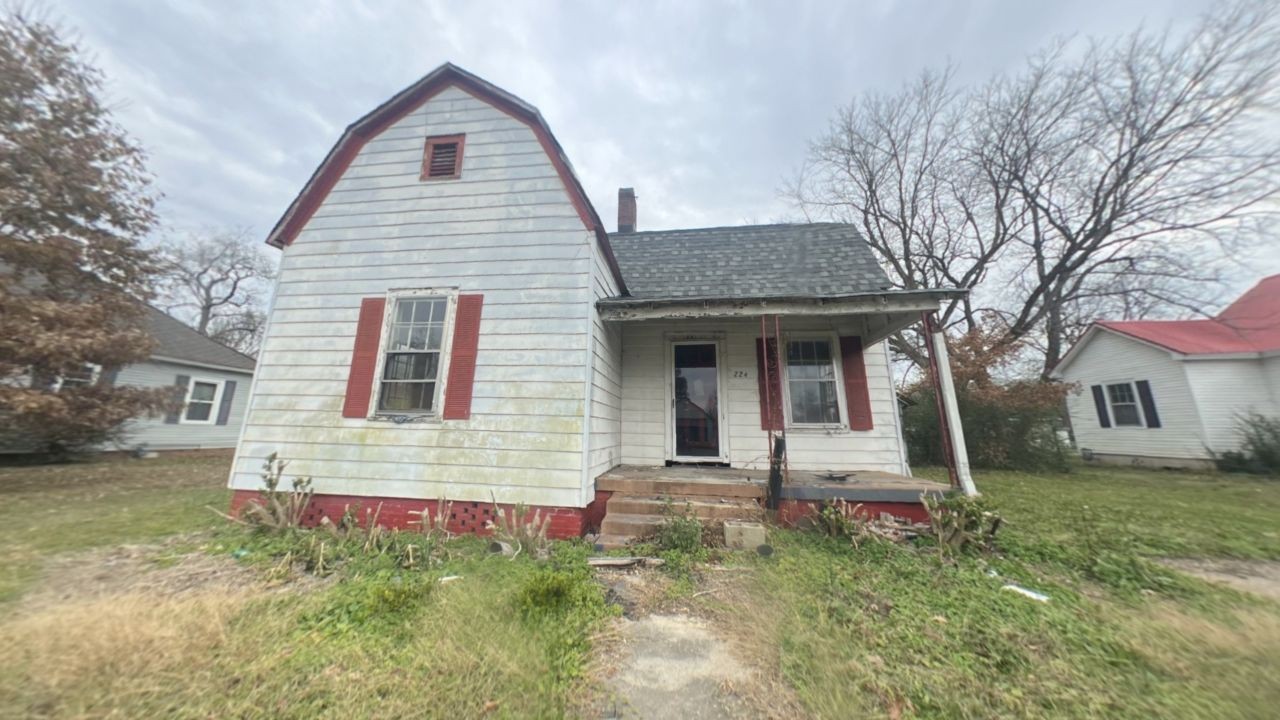 224 N Massachusetts St Property Photo 1
