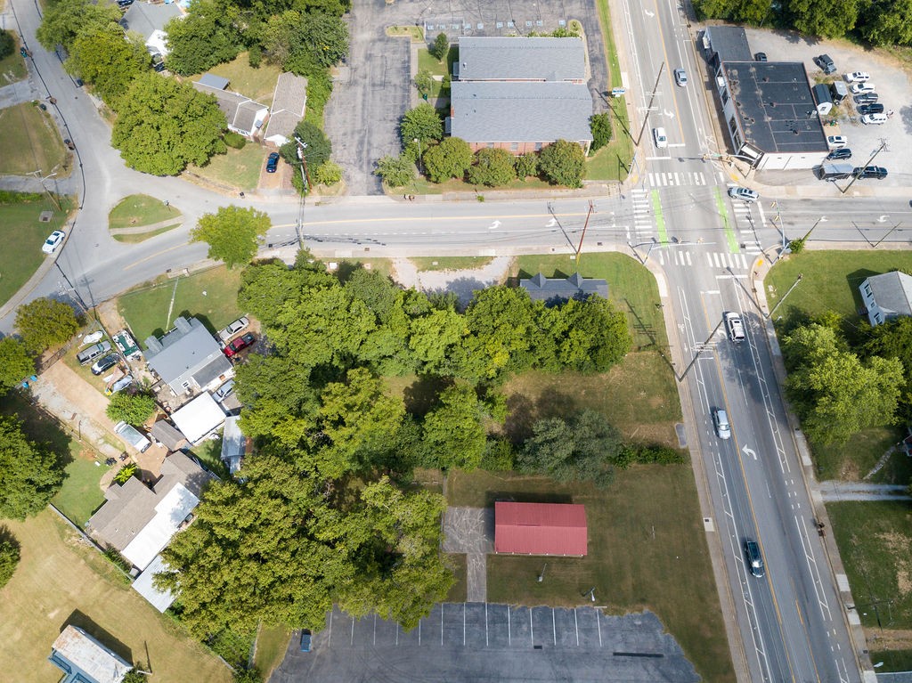 433 E Trinity Ln Property Photo 12