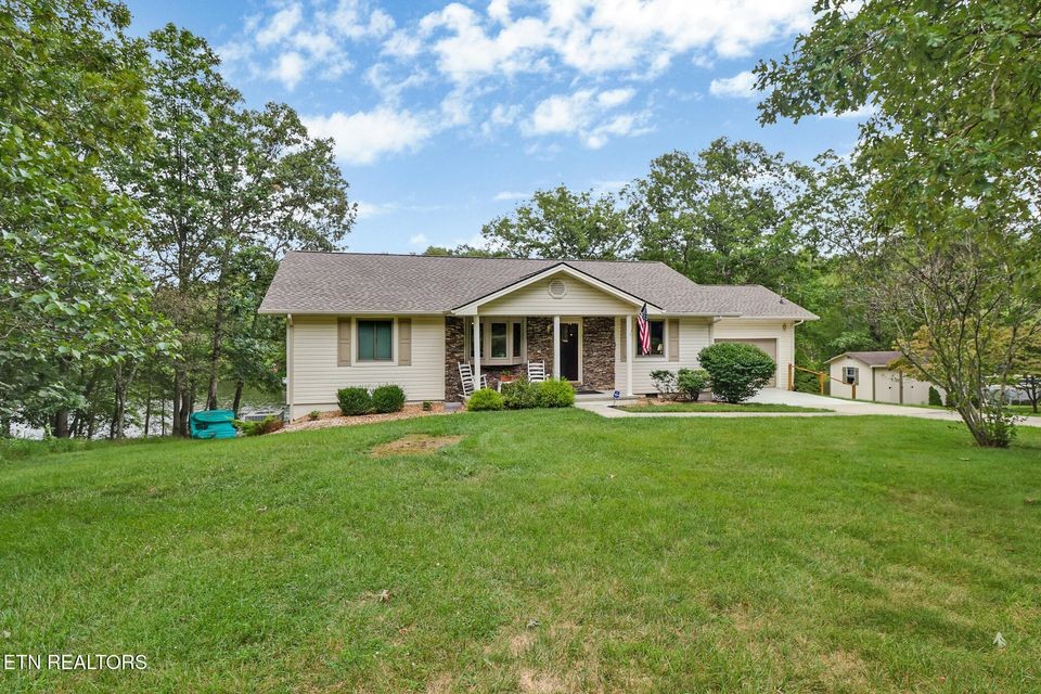 43 Hernando Cir Property Photo 1