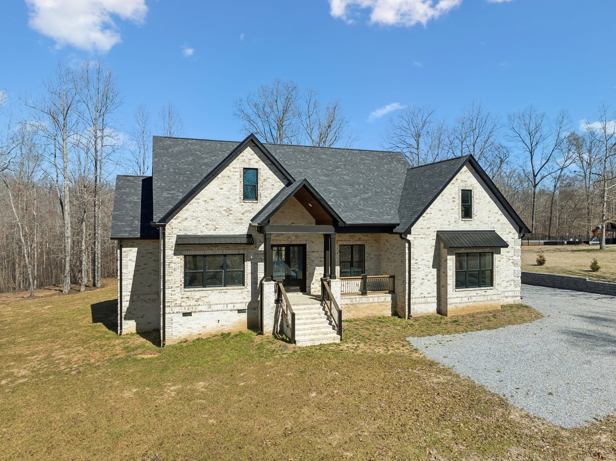 10015 Charleston Dr