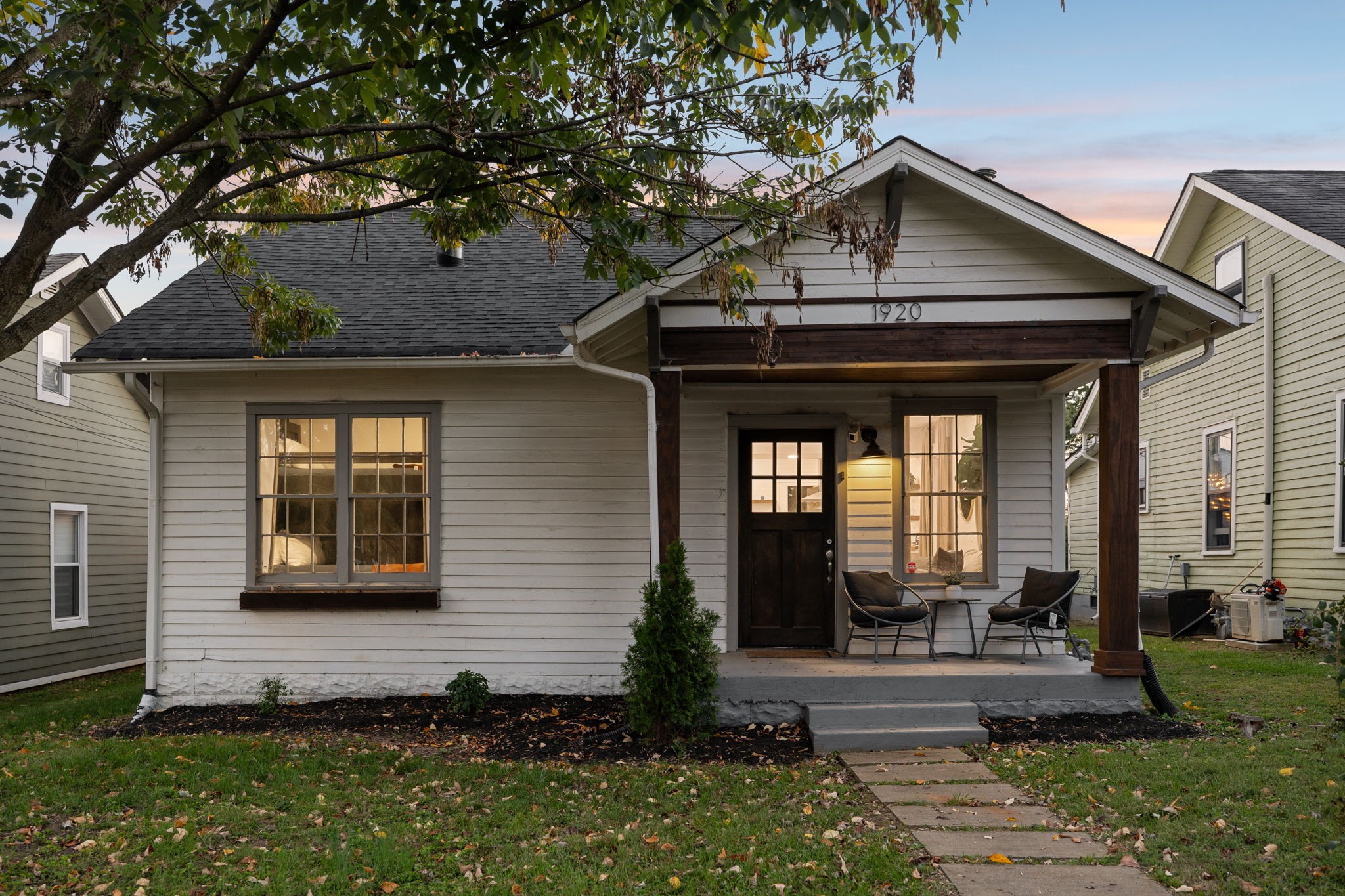 1920 Eastland Ave Property Photo 1