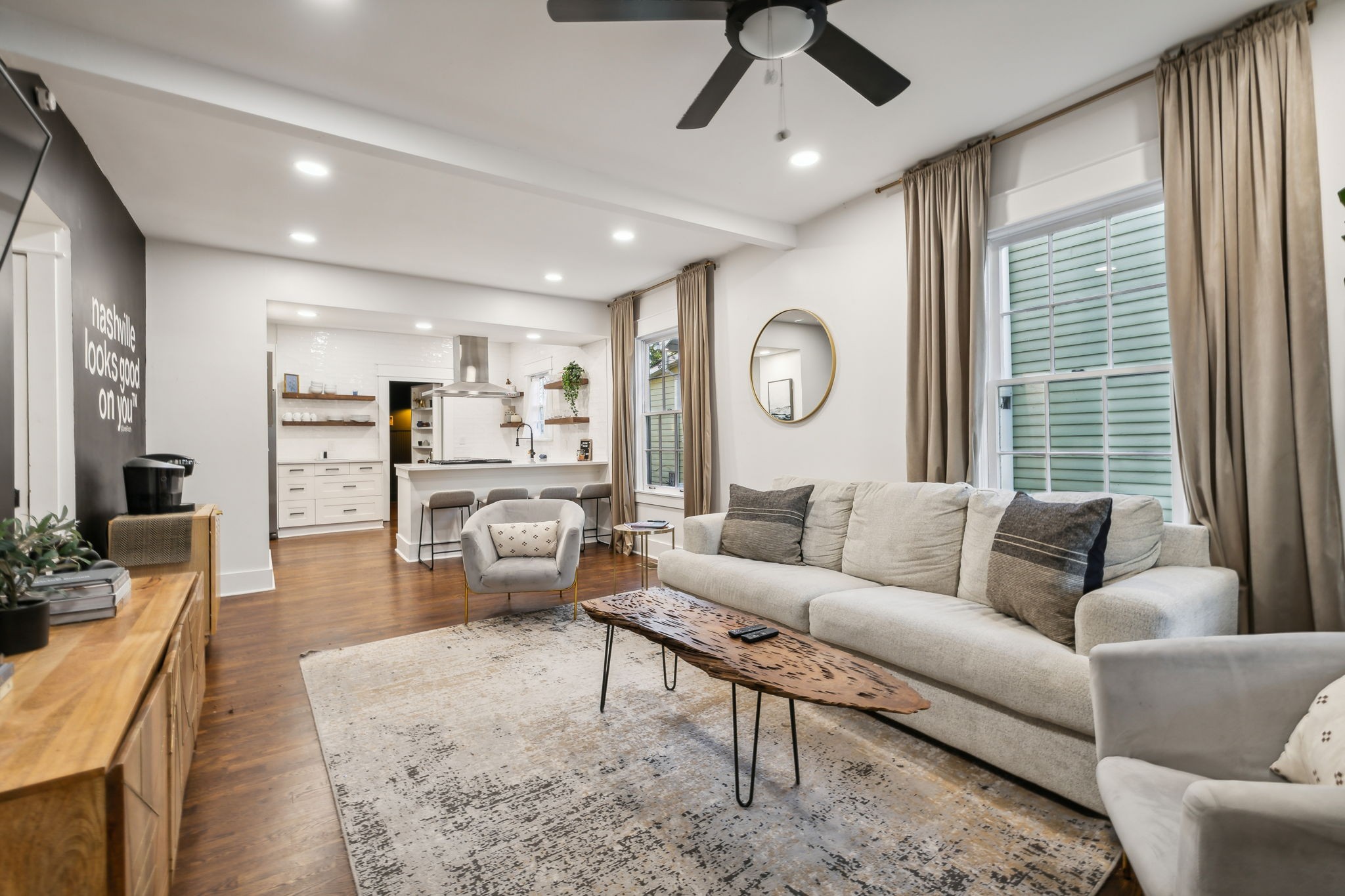 1920 Eastland Ave Property Photo 5