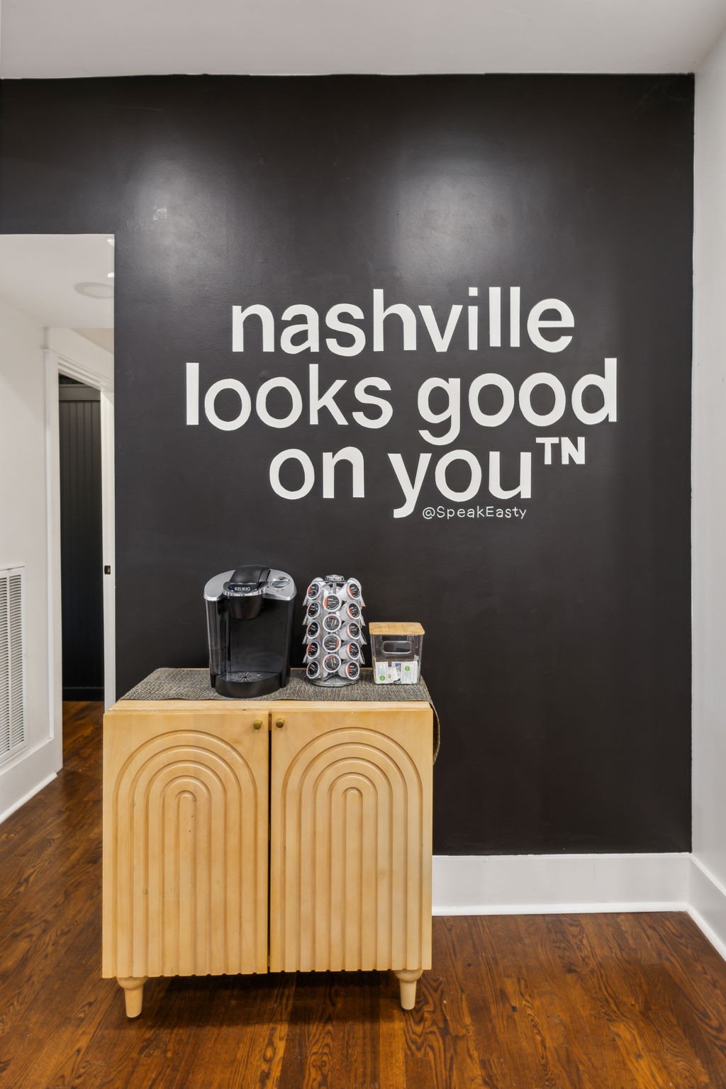 1920 Eastland Ave Property Photo 7