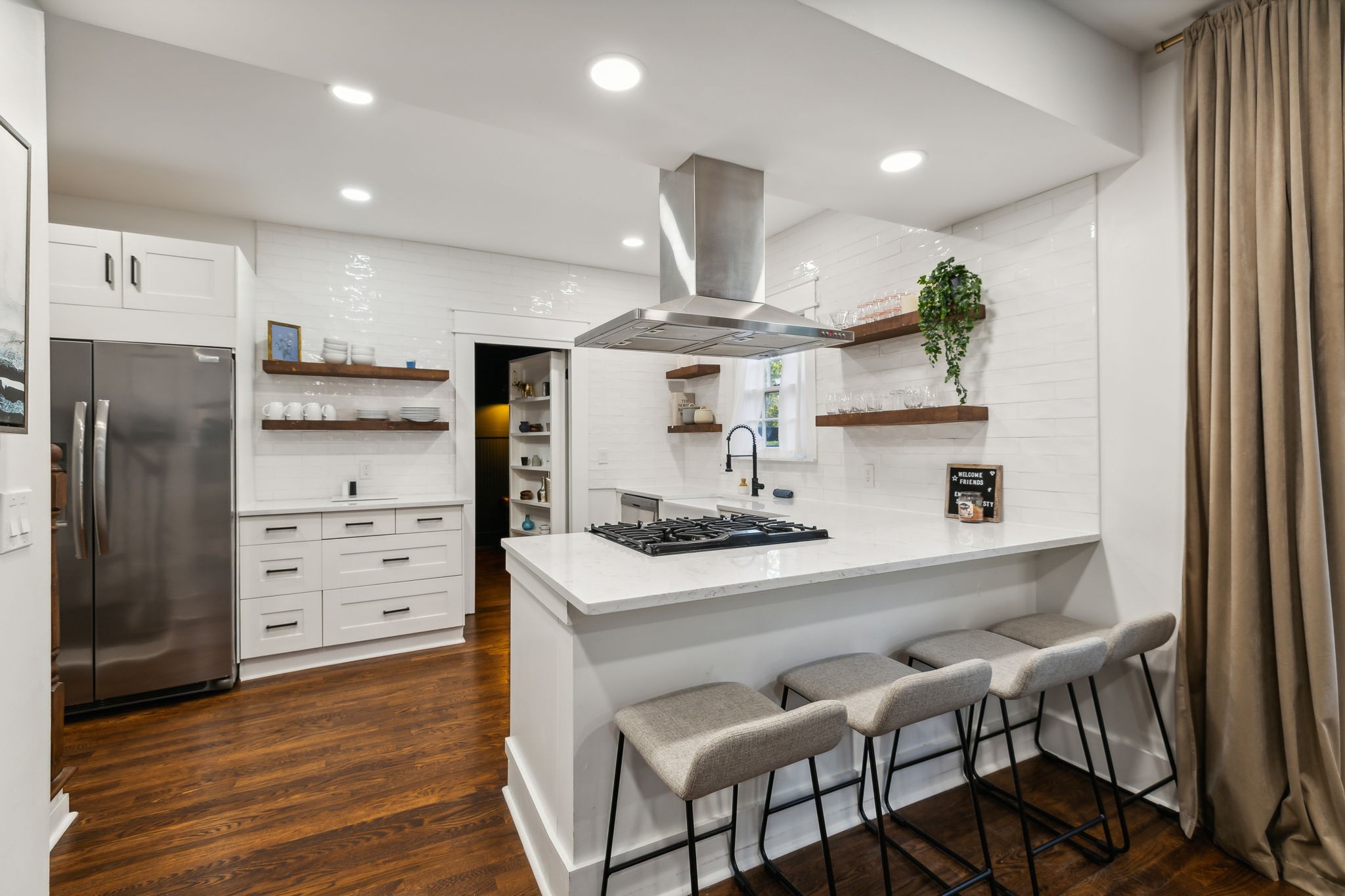 1920 Eastland Ave Property Photo 9