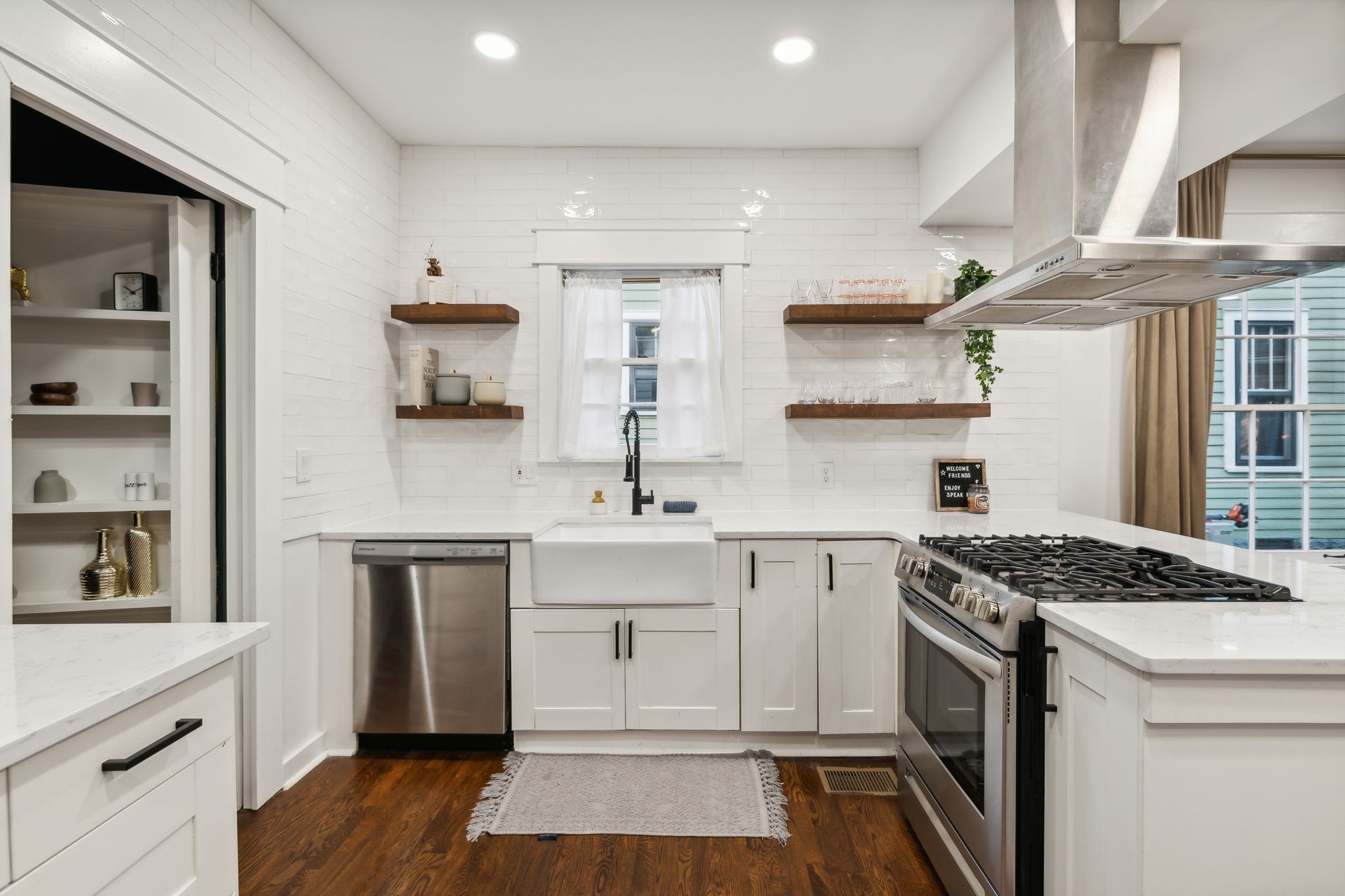 1920 Eastland Ave Property Photo 10