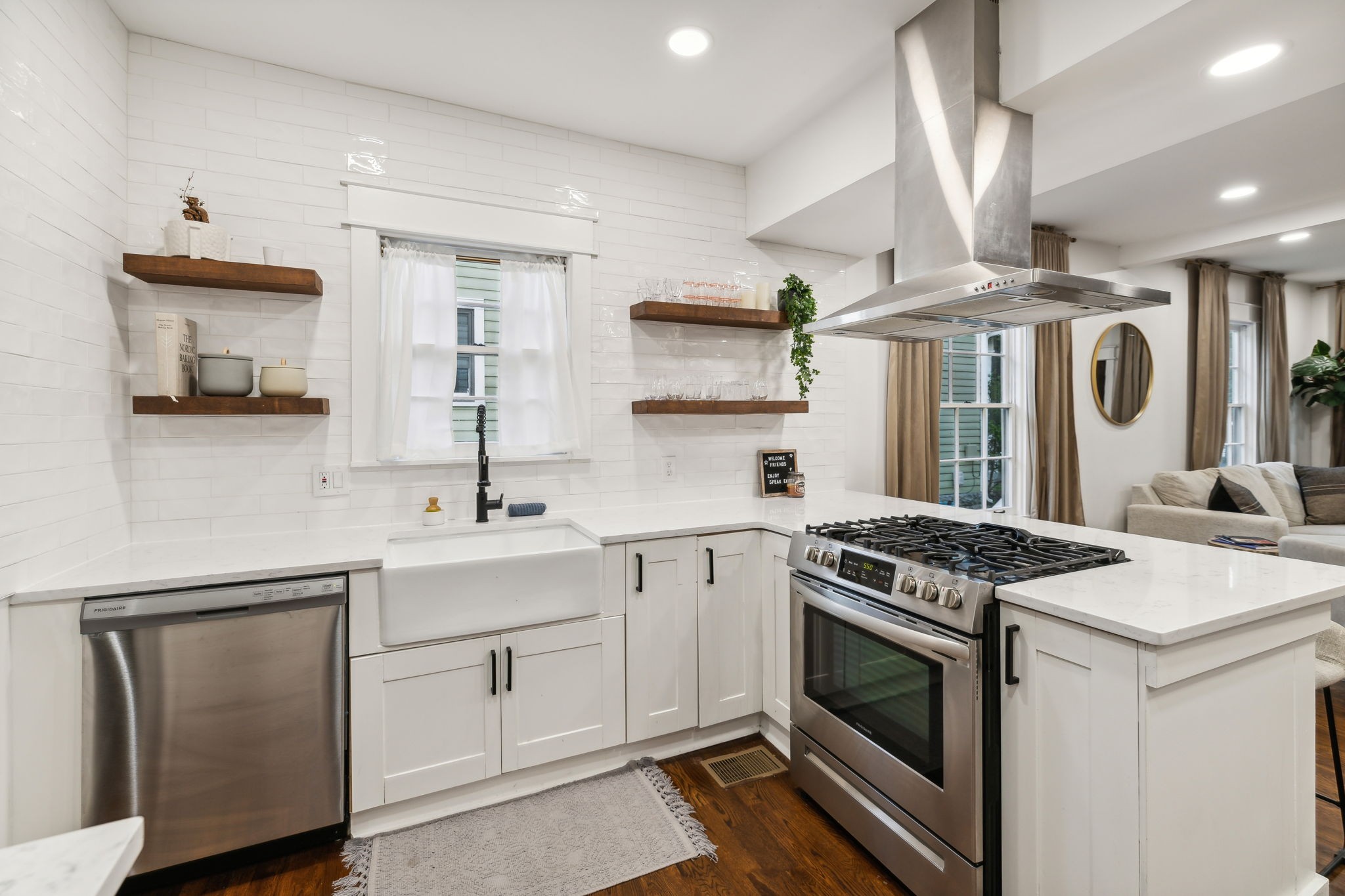 1920 Eastland Ave Property Photo 11