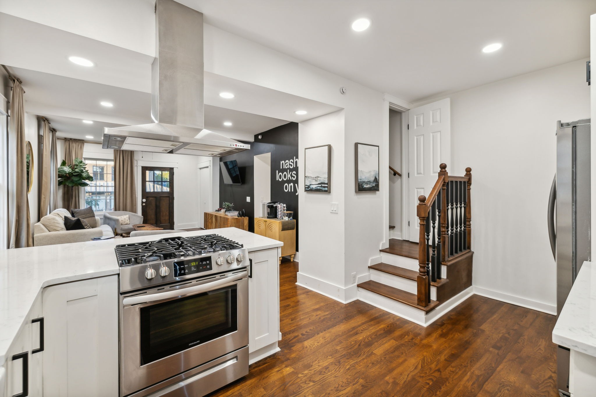 1920 Eastland Ave Property Photo 12