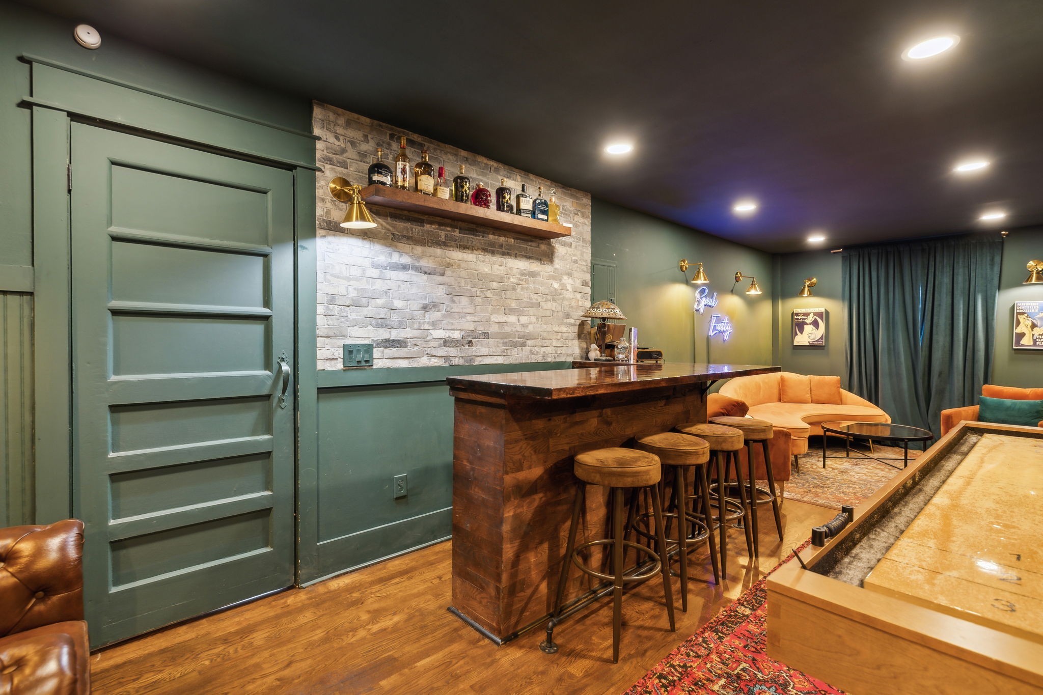 1920 Eastland Ave Property Photo 22