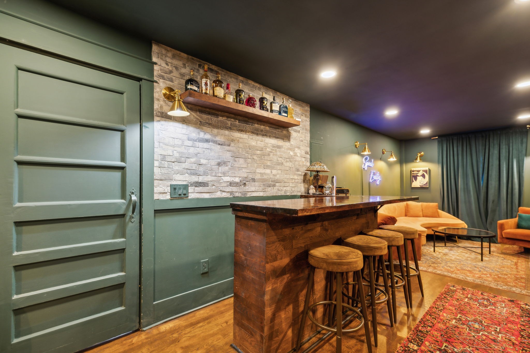 1920 Eastland Ave Property Photo 24