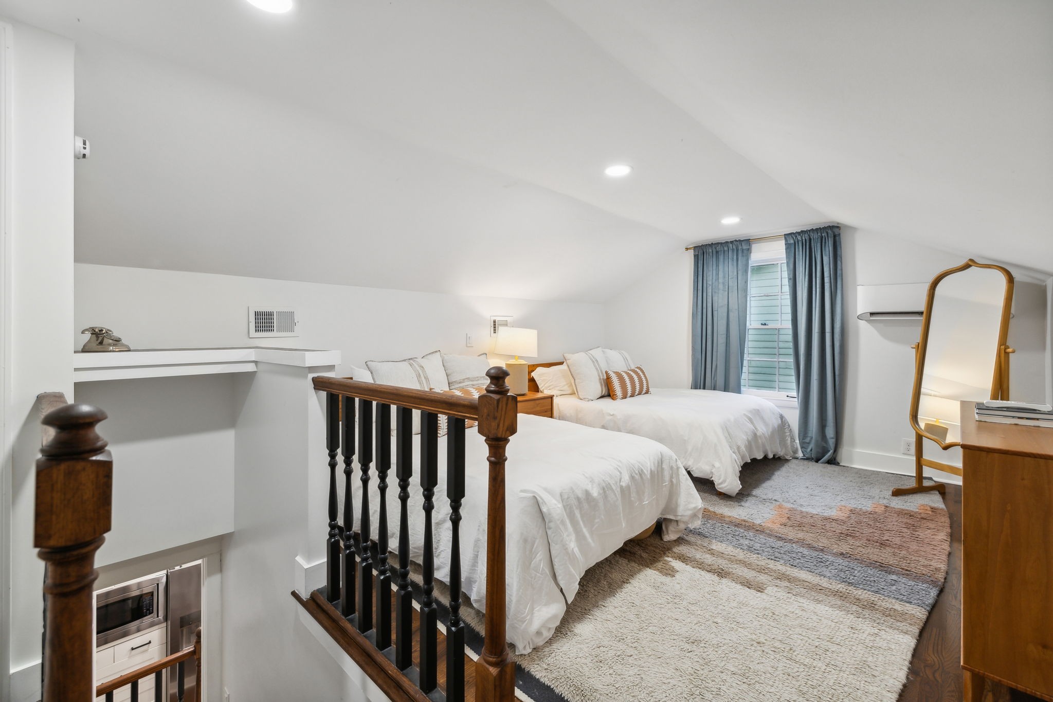 1920 Eastland Ave Property Photo 32