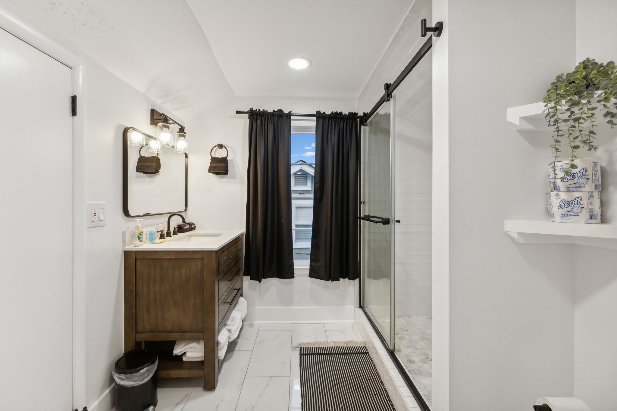 1920 Eastland Ave Property Photo 35