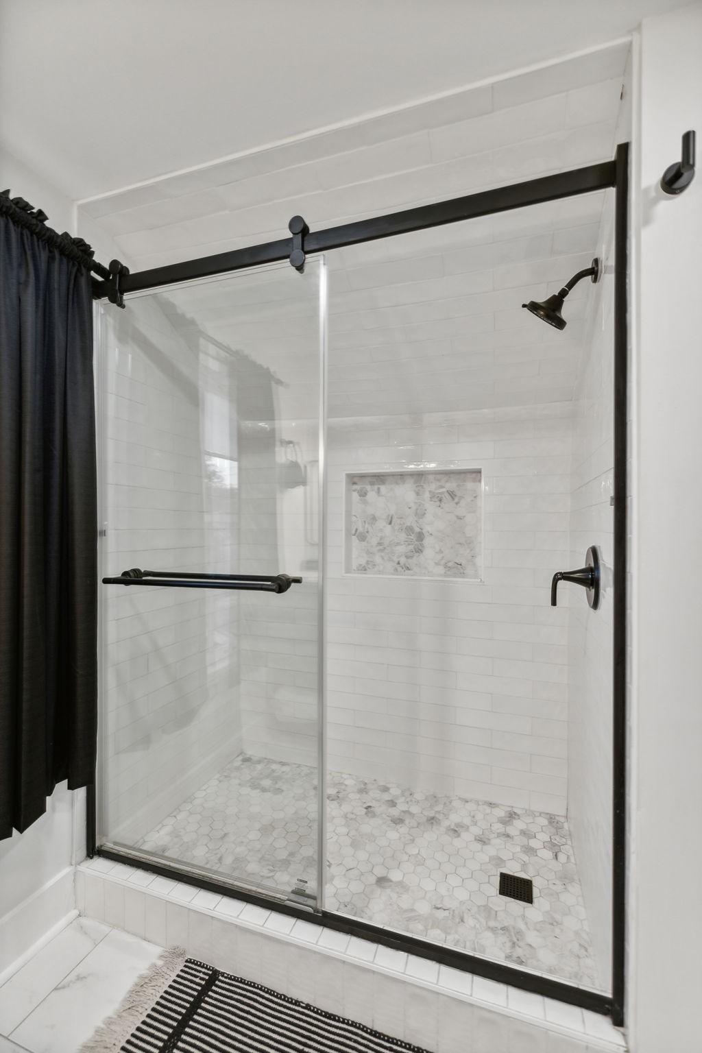 1920 Eastland Ave Property Photo 38