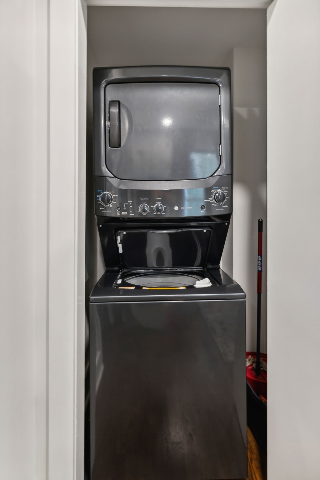 1920 Eastland Ave Property Photo 39