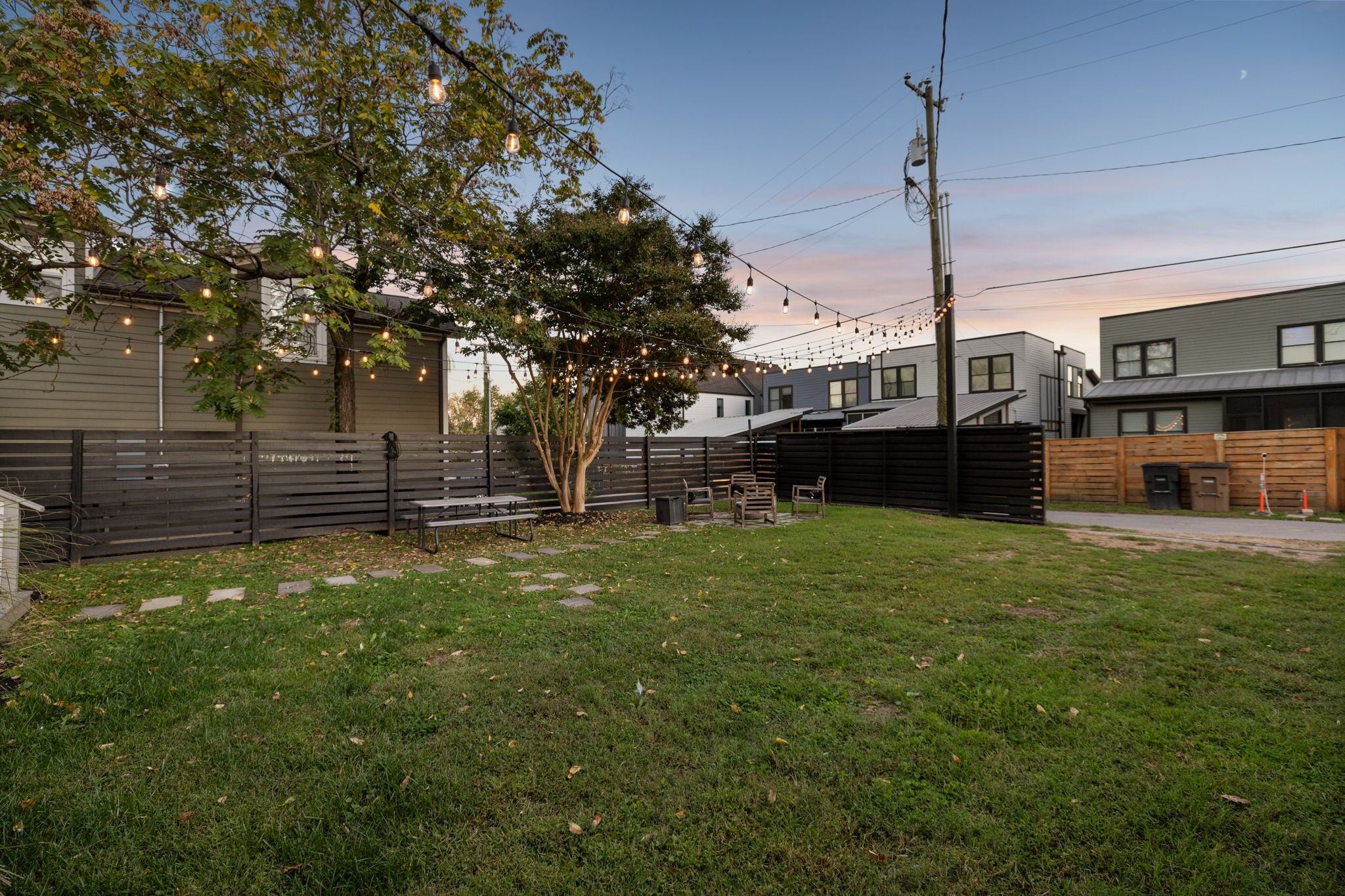 1920 Eastland Ave Property Photo 44