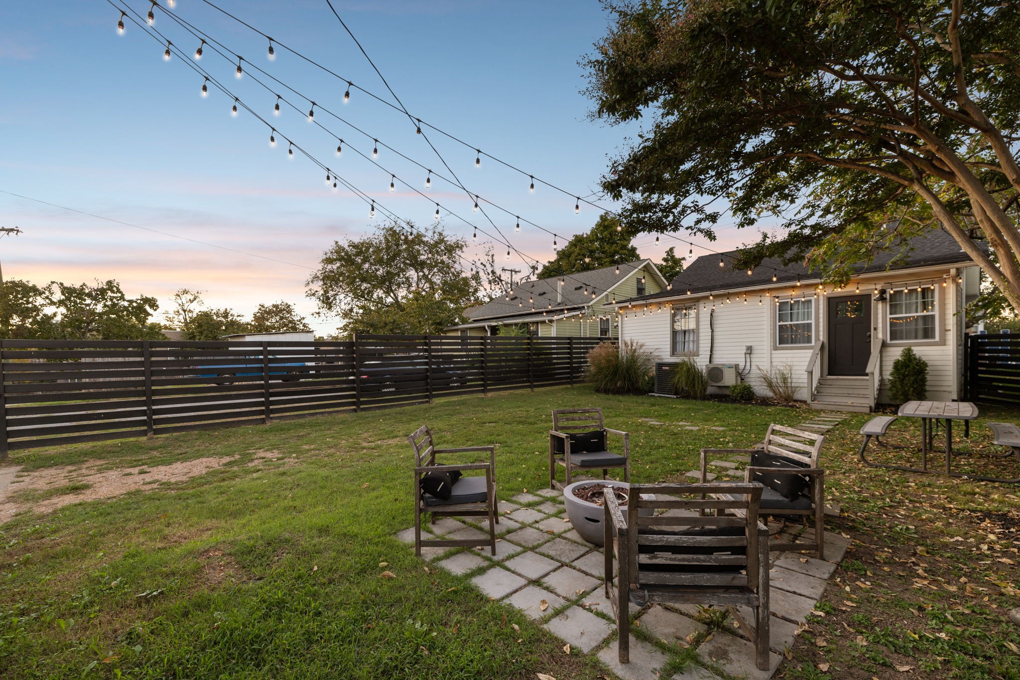 1920 Eastland Ave Property Photo 45