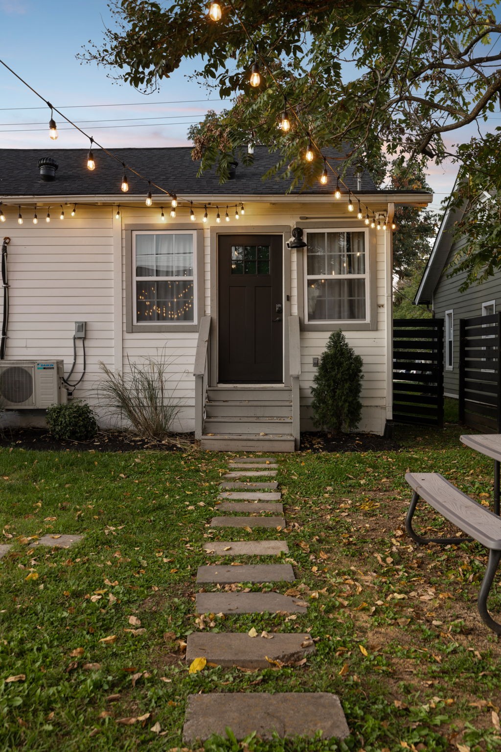 1920 Eastland Ave Property Photo 48