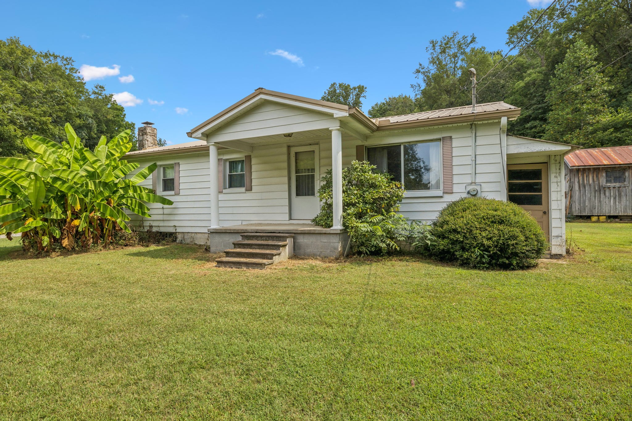 2834 Mcbride Rd Property Photo 1