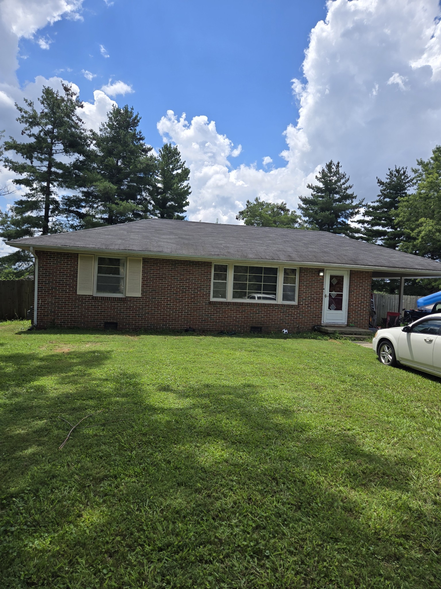 925 Glenwood Dr Property Photo 1
