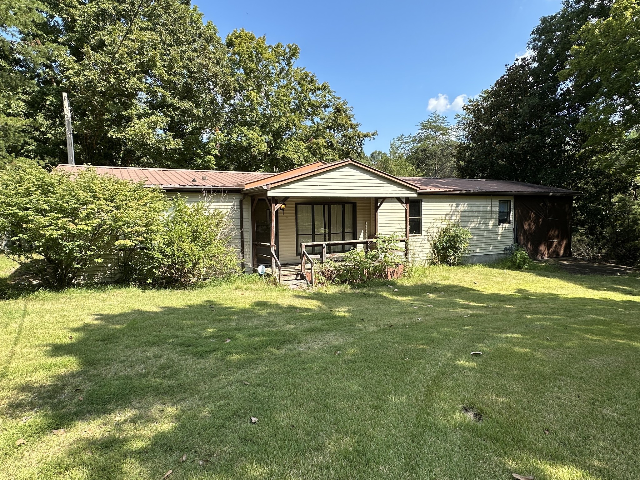 1842 Grays Bend Road Property Photo 1